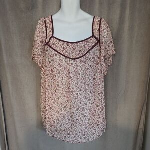 NWT Torrid 4X Floral Blouse with Burgundy Details